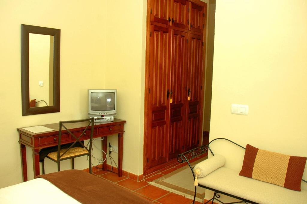 La Casa Grande De Alpandeire Hotel Room photo